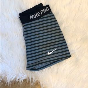 NIKE PRO SHORTS